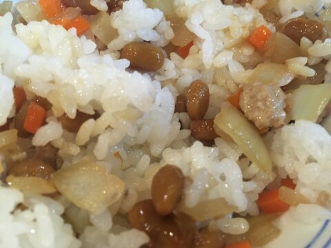 納豆とひき肉のチャーハン